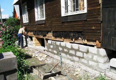 Поднять дом, усиление и ремонт деревянного дома, замена венцов