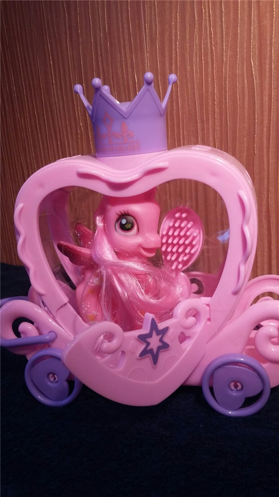 Игрушка Пони Принцесса с аксессуарами, в карете