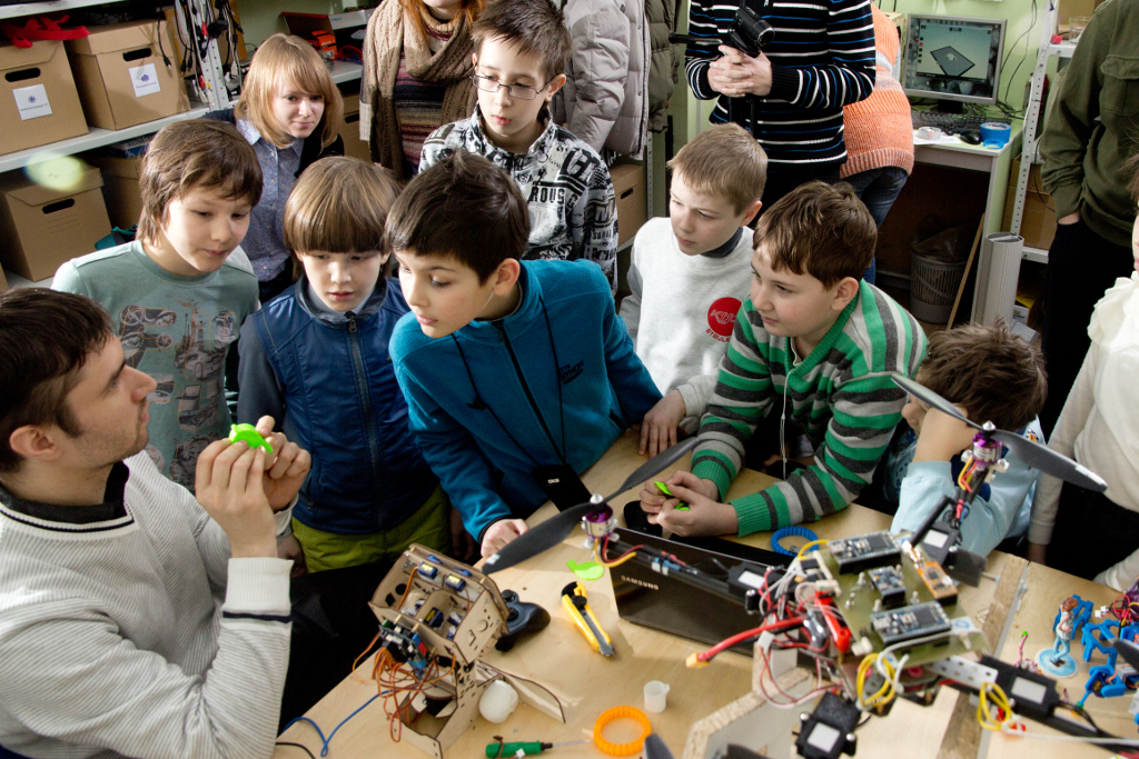 Кружок для ребенка по Робототехнике в Борисове
