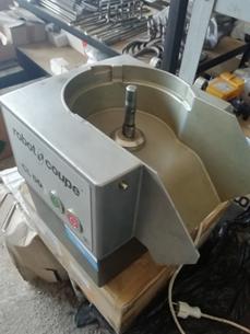Продается овощерезка Robot Coupe CL 50