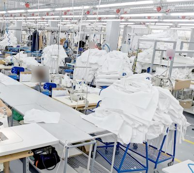 Польская фирма обеспечит работой рабочих в швейном цеху, швея