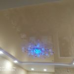 Натяжные двухуровневые потолки с подсветкой