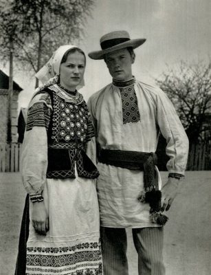 национальные белорусские,украинские,восточные и тд костюмы